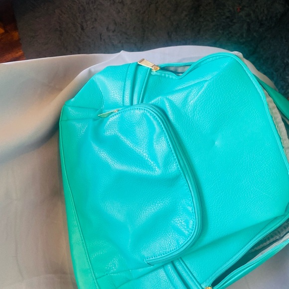 Green backpack medium size good for school - Picture 4 of 8